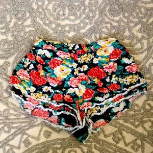 Floral Paper Heart Shorts Size 6